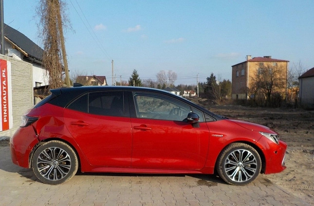 Toyota Corolla cena 53900 przebieg: 61256, rok produkcji 2019 z Pabianice małe 667